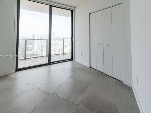 Apartment for rent  Unit #3101 - photo 7523580