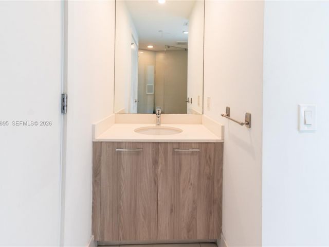 Apartment for rent  Unit #3101 - photo 7523581