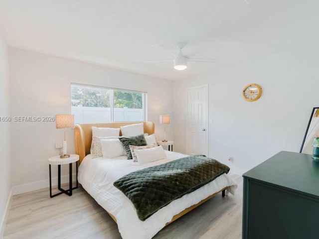 4-bedroom home for sale in Pembroke Pines - 1710 NW 106th Ter - MondialRealty