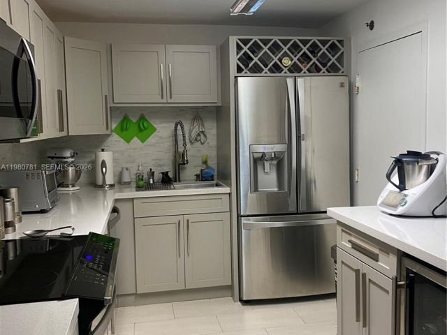 Apartment for sale  Unit #1223 - photo 7526807