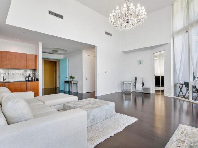 Apartment for rent  Unit #401 - photo 7496017