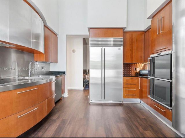 Apartment for rent  Unit #401 - photo 7496022