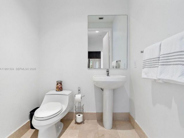 Apartment for rent  Unit #401 - photo 7496026