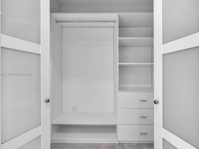 Home for sale at 200 N Hibiscus Dr - photo 7468209