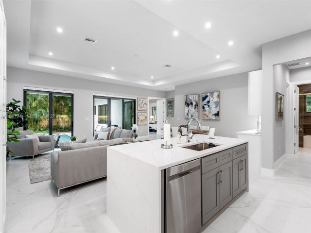 Home for rent at 1484 SW 32nd St 0 - photo 7482674