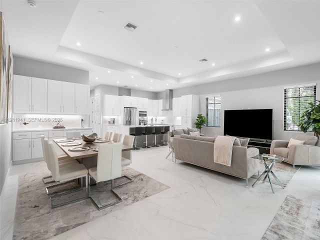 Home for rent at 1484 SW 32nd St 0 - photo 7482680