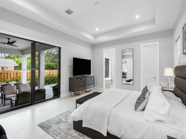 Home for rent at 1484 SW 32nd St 0 - photo 7482684