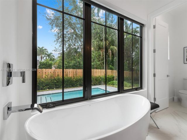 Home for rent at 1484 SW 32nd St 0 - photo 7482686