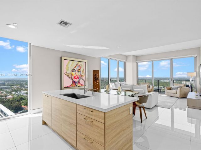 Apartment for sale  Unit #3201 - photo 7505158