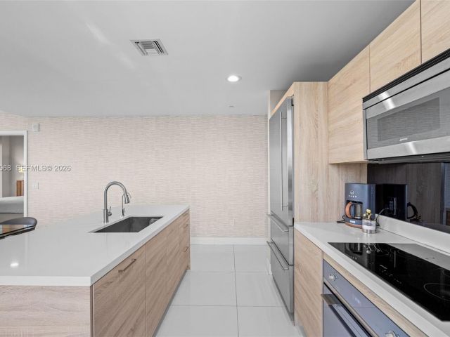 Apartment for sale  Unit #3201 - photo 7505165