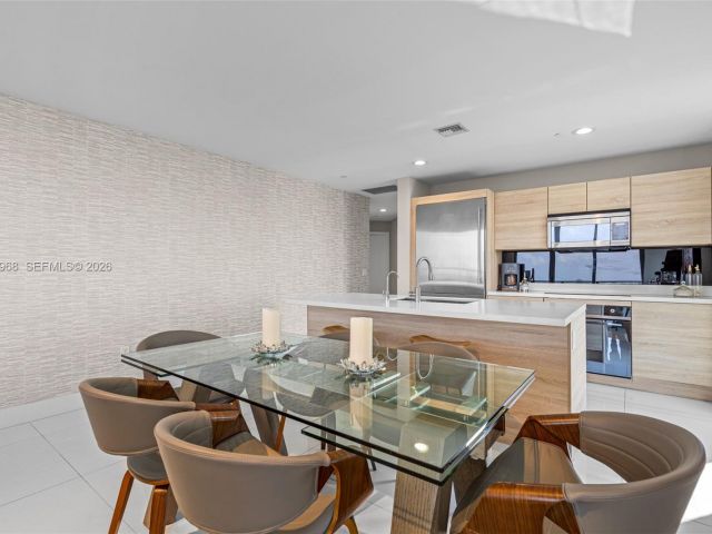 Apartment for sale  Unit #3201 - photo 7505172