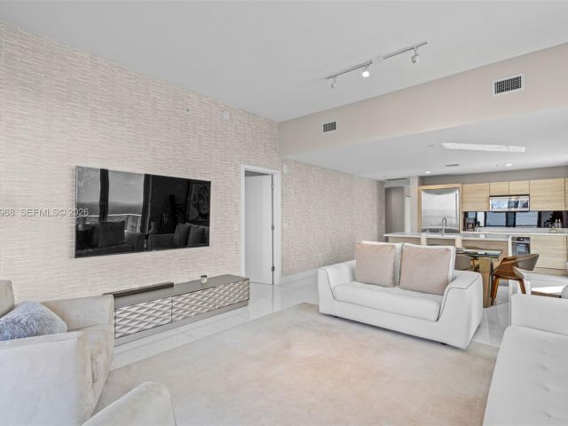 Apartment for sale  Unit #3201 - photo 7505176