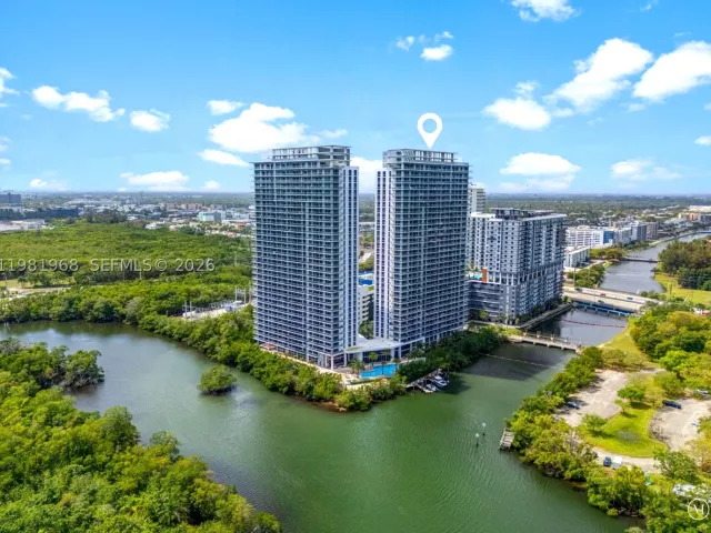 3-bedroom condo for sale in North Miami Beach - 16385 Biscayne Blvd 3201 - MondialRealty