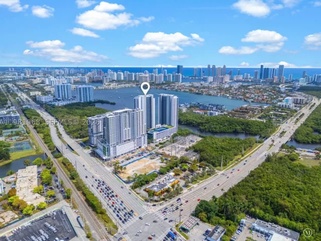 3-bedroom condo for sale in North Miami Beach - 16385 Biscayne Blvd 3201 - MondialRealty