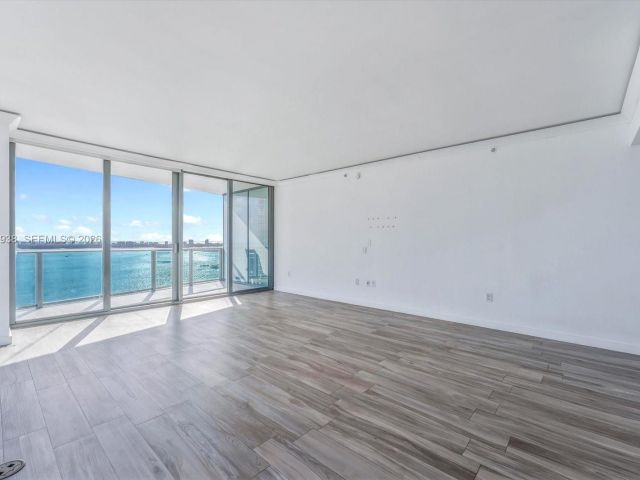 Apartment for sale  Unit #3301 - photo 7493296