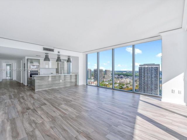 Apartment for sale  Unit #3301 - photo 7493301