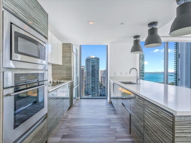 Apartment for sale  Unit #3301 - photo 7493303