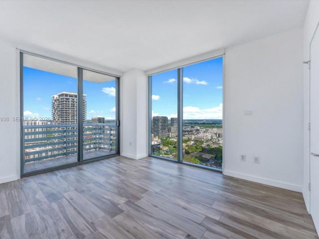 Apartment for sale  Unit #3301 - photo 7493308