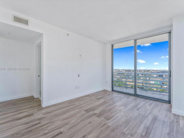 Apartment for sale  Unit #3301 - photo 7493309