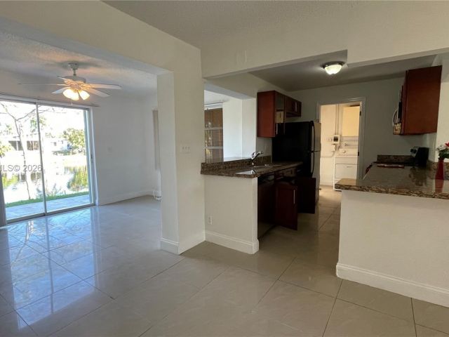 Home for rent at 621 NW 38th Pl - photo 7450506