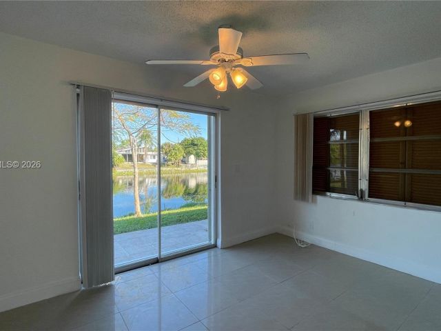 Home for rent at 621 NW 38th Pl - photo 7450510