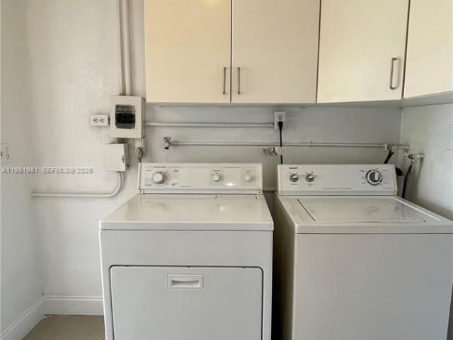 Home for rent at 621 NW 38th Pl - photo 7450517