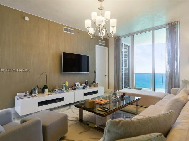 Apartment for sale  Unit #2606 - photo 7497530