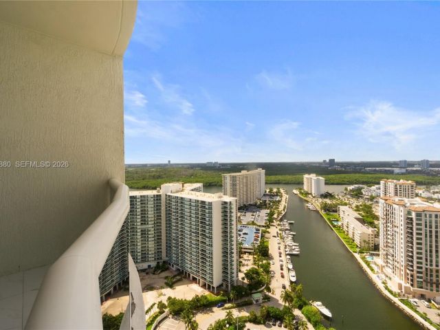 Apartment for sale  Unit #2606 - photo 7497537