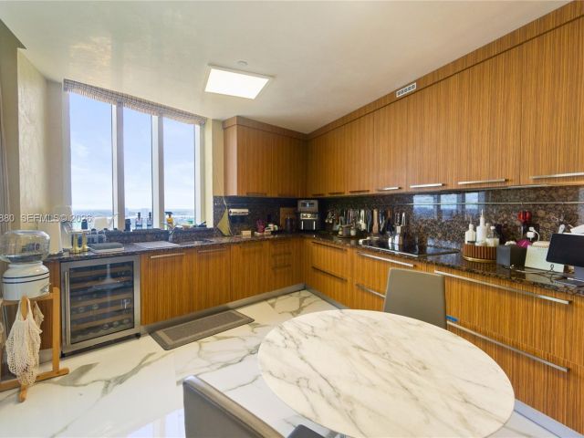 Apartment for sale  Unit #2606 - photo 7497538