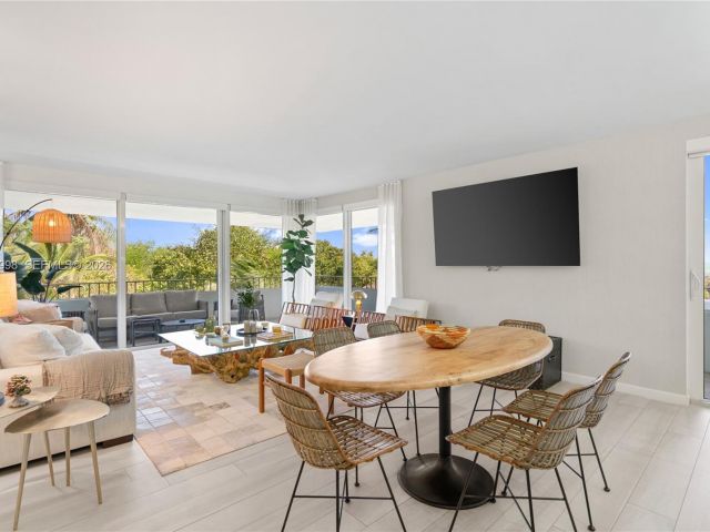 Apartment for rent  Unit #308 - photo 7491055