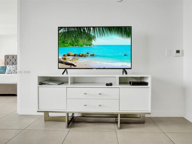 Apartment for rent  Unit #813 - photo 7497271