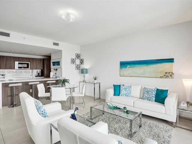 Apartment for rent  Unit #813 - photo 7497279