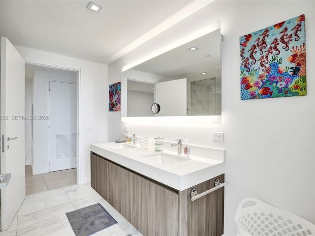 Apartment for rent  Unit #813 - photo 7497285