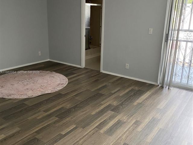 Home for rent at 802 NE 26th Ave 802 - photo 7462055