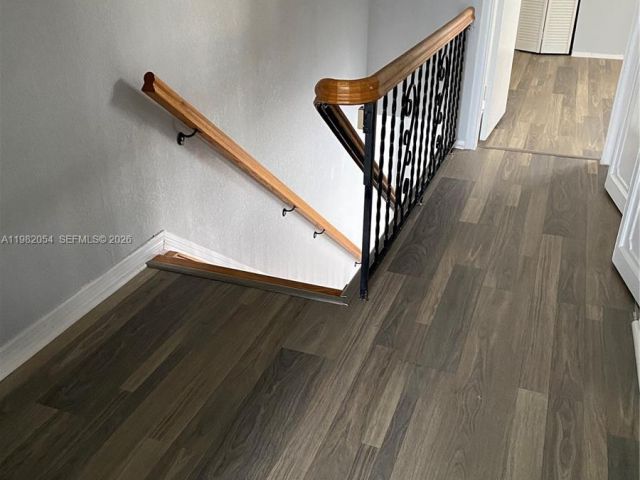 Home for rent at 802 NE 26th Ave 802 - photo 7462060