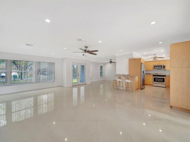 Home for sale at 5137 SW 87th Ter - photo 7505108