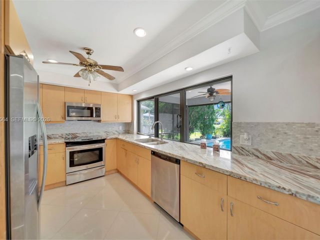 Home for sale at 5137 SW 87th Ter - photo 7505117