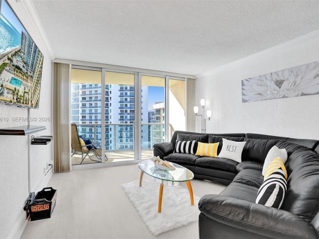 1-bedroom condo for rent in Hollywood - 2501 S Ocean Dr 1615 (Available Sep 3) - MondialRealty