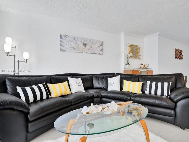 1-bedroom condo for rent in Hollywood - 2501 S Ocean Dr 1615 (Available Sep 3) - MondialRealty