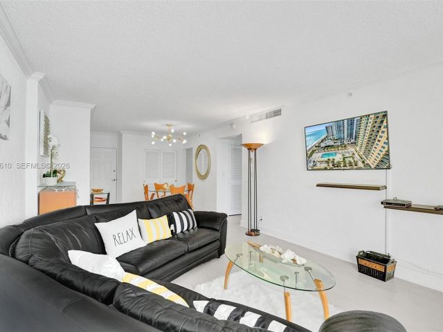 1-bedroom condo for rent in Hollywood - 2501 S Ocean Dr 1615 (Available Sep 3) - MondialRealty