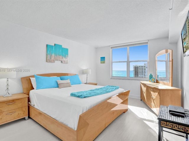 1-bedroom condo for rent in Hollywood - 2501 S Ocean Dr 1615 (Available Sep 3) - MondialRealty