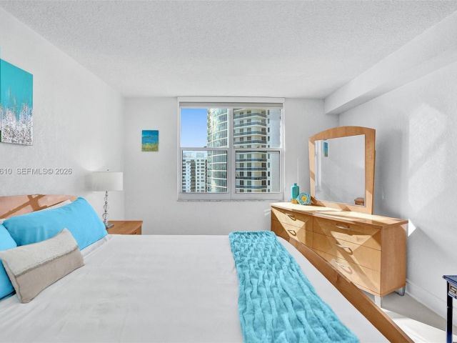 1-bedroom condo for rent in Hollywood - 2501 S Ocean Dr 1615 (Available Sep 3) - MondialRealty