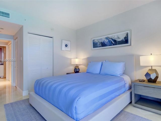 Apartment for rent  Unit #3802 - photo 7502016