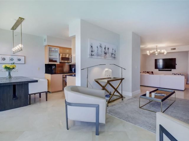 Apartment for rent  Unit #3802 - photo 7502018