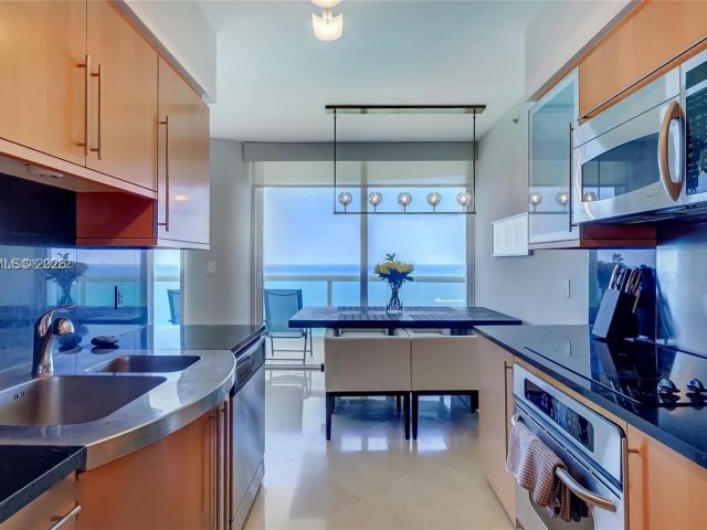 Apartment for rent  Unit #3802 - photo 7502027