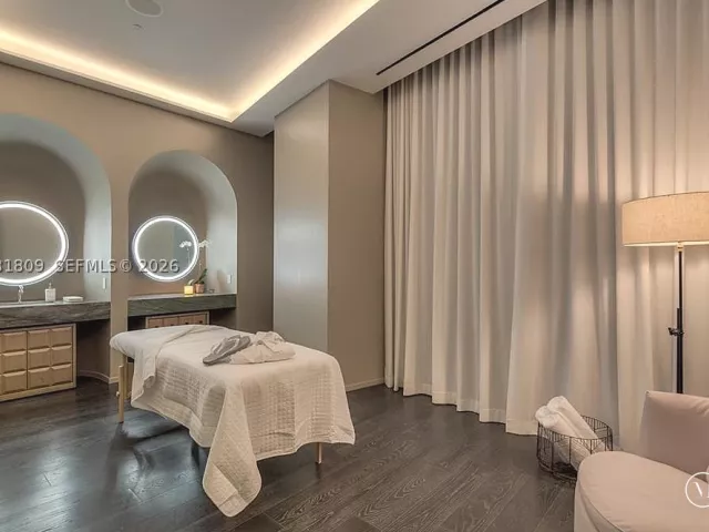 1-bedroom condo for sale in Miami - 801 S Miami Ave 1203 - MondialRealty