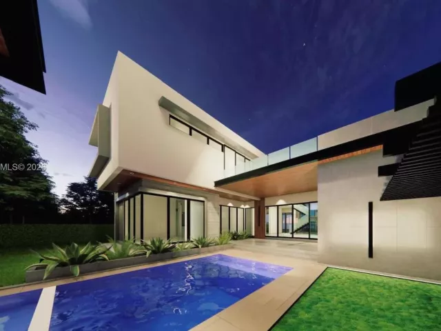 6-bedroom home for sale in Biscayne Park - 820 NE 111th St - MondialRealty