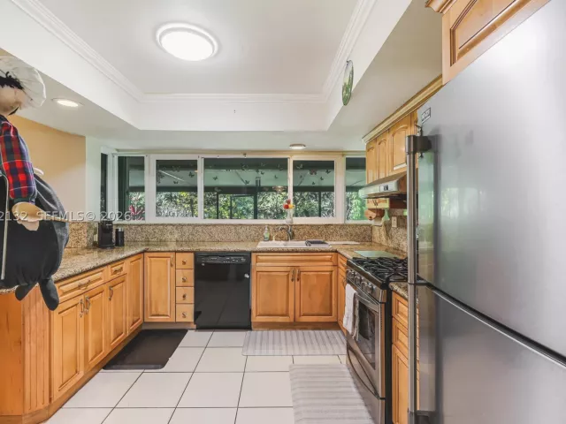 3-bedroom home for sale in Miami - 11541 SW 100th St - MondialRealty