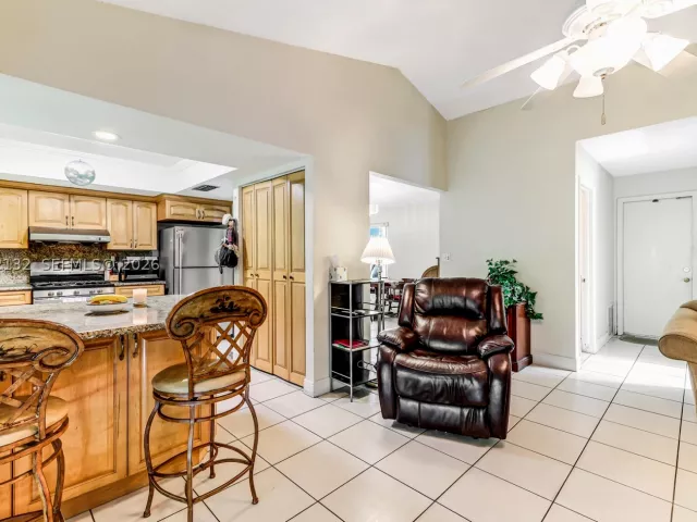 3-bedroom home for sale in Miami - 11541 SW 100th St - MondialRealty