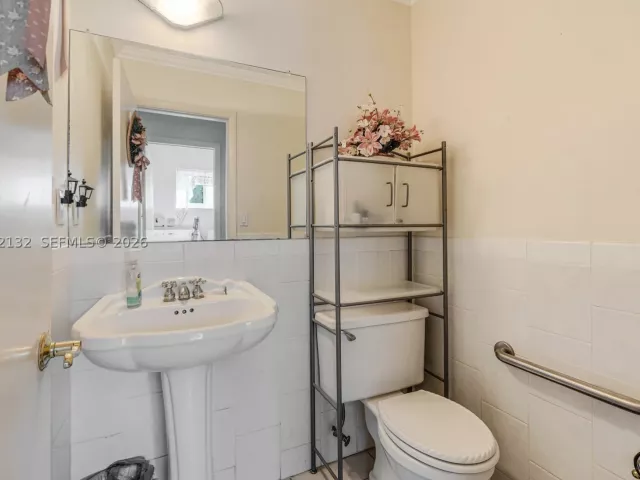 3-bedroom home for sale in Miami - 11541 SW 100th St - MondialRealty